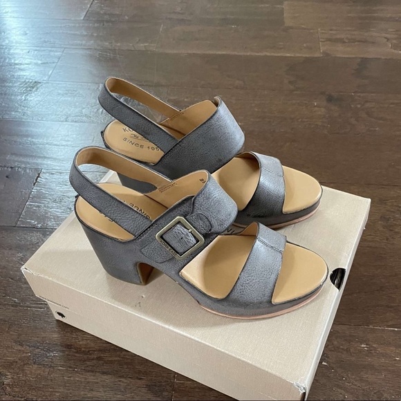 Kork-Ease Gray Sandals - Picture 4 of 14